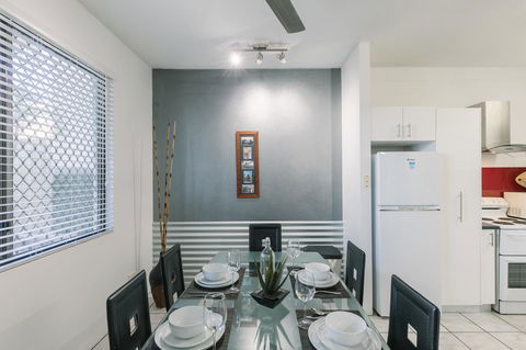 CitySide Apartment - 2 Bedroom With Private Courtyard - Accommodation Brunswick Heads 2