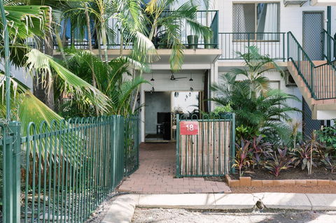 CitySide Apartment - 2 Bedroom With Private Courtyard - Accommodation Brunswick Heads 5