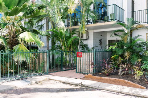 CitySide Apartment - 2 Bedroom With Private Courtyard - Accommodation Brunswick Heads 6