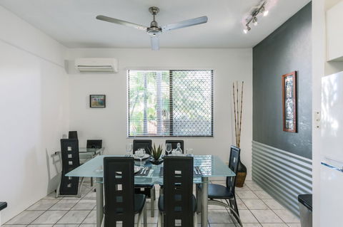 CitySide Apartment - 2 Bedroom With Private Courtyard - Accommodation Brunswick Heads 9