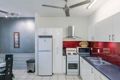 CitySide Apartment - 2 Bedroom With Private Courtyard - Accommodation Brunswick Heads 3