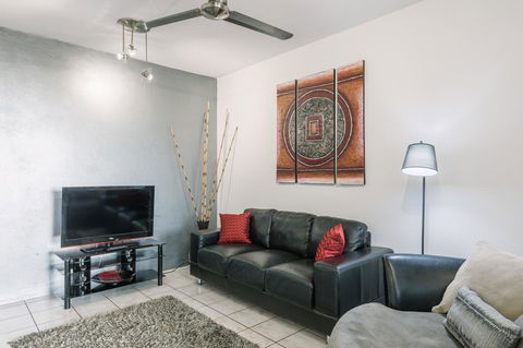 CitySide Apartment - 2 Bedroom With Private Courtyard - Accommodation Brunswick Heads 1