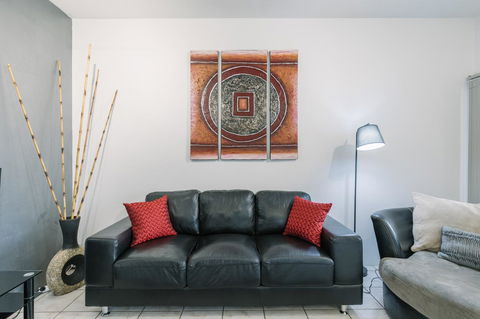 CitySide Apartment - 2 Bedroom With Private Courtyard - Accommodation Brunswick Heads 4
