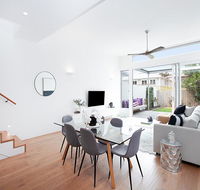 BONDI BLUE-hosted byL'Abode Accommodation - Accommodation Brunswick Heads