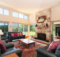 Bottlebrush Lodge - Great views and a pool - Accommodation Brunswick Heads