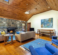 Breakfast Creek Cottage - Central bluestone cottage - Accommodation Brunswick Heads