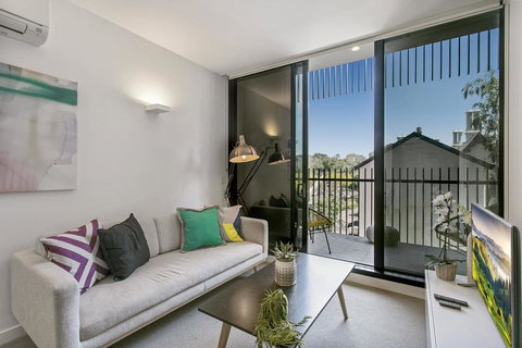 Bright Modern Apartment W Parking And Gym Near CBD - Accommodation Brunswick Heads 0