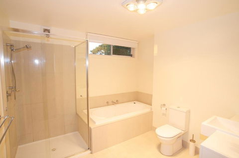 Broadbeach Inverloch Resort - Accommodation Brunswick Heads 1