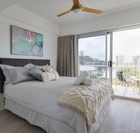 Burleigh Point Beach Vibes Stylish and Modern - Accommodation Brunswick Heads