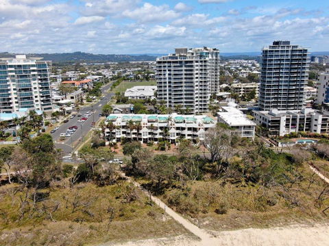 Camargue Beachfront Apartments - Accommodation Brunswick Heads 2