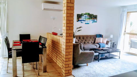 Camelias Boutique Cottage In Dianella - Accommodation Brunswick Heads 3