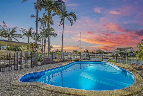 CANAL HOME NEAR MOOLOOLABA - Accommodation Brunswick Heads 1