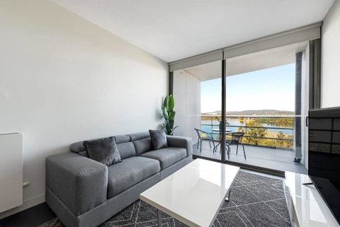 Canberra Luxury Apartment 5 - Accommodation Brunswick Heads 0
