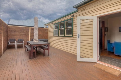 Carrick Fergus - Centrally Located Family Home - Accommodation Brunswick Heads 1