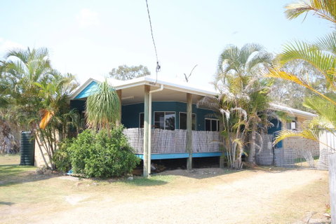 CASTAWAY BEACH HOUSE - Accommodation Brunswick Heads 0