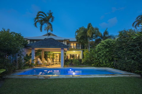 Catalina - Port Douglas - Accommodation Brunswick Heads 0