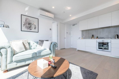 CBD & Garden View Stylish 1 Bedroom Apt @Avant - Accommodation Brunswick Heads 2