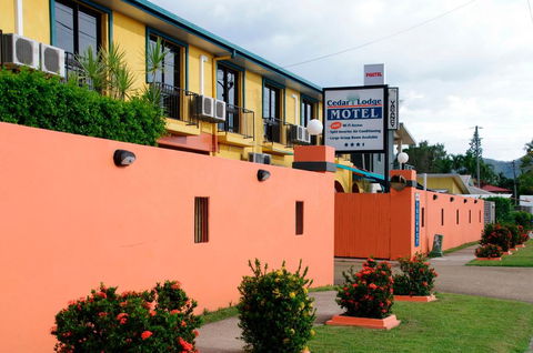 Cedar Lodge Motel - Accommodation Brunswick Heads 0