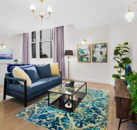 Central Apartment with Spacious Living and Dining