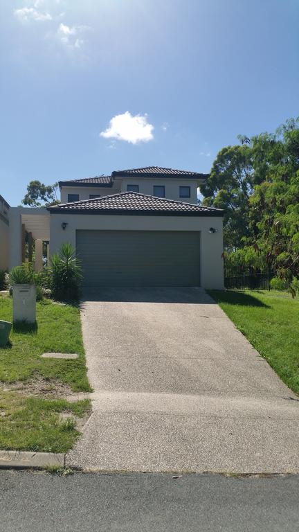 Central Gold Coast Large, Modern, Elevated House - Accommodation Brunswick Heads 0