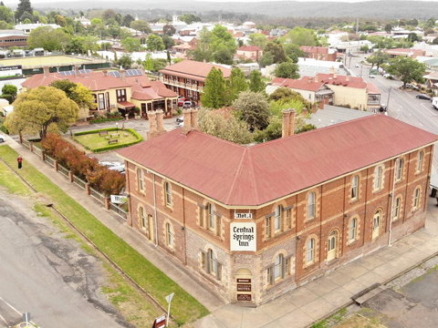 Central Springs Inn - Accommodation Brunswick Heads 0