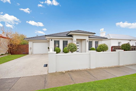 Central Warrnambool Townhouse - Accommodation Brunswick Heads 0