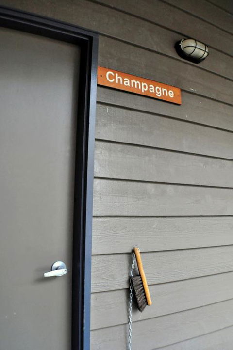 Champagne - Accommodation Brunswick Heads 3