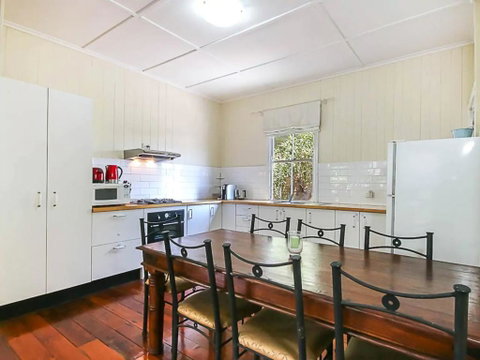 Charming Characterful Rustic-style Home Near The Gabba - Accommodation Brunswick Heads 1