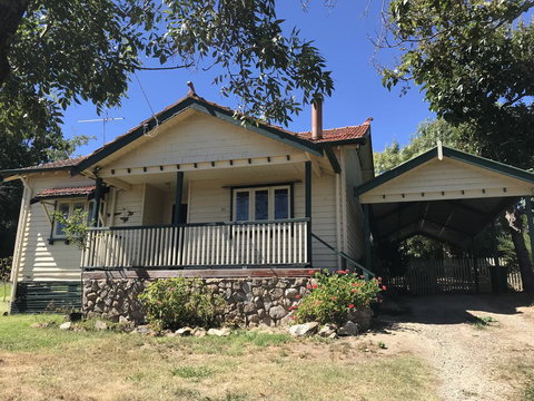 Cherry Blossom Cottage - Beechworth-Getaways - Accommodation Brunswick Heads 0