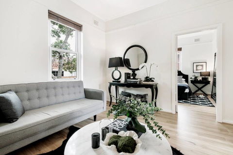 Chic Woollahra Pied-Ã -Terre With Parking - Accommodation Brunswick Heads 1