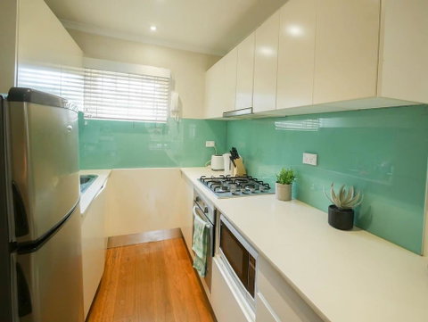 Chic, Pet Friendly & 500m To The Beach W/ Parking - Accommodation Brunswick Heads 3