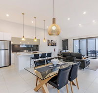 Chimneys On Bank - Accommodation Brunswick Heads