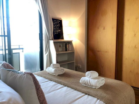 Classic Woolstore Apartment In Teneriffe - Accommodation Brunswick Heads 2