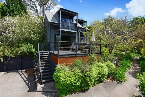 Cloudsong Chalet 1 - Close To The Village Centre! - Accommodation Brunswick Heads 0