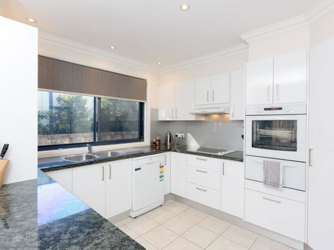 Coastal Haven @ Gerroa - Accommodation Brunswick Heads 3