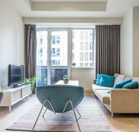 Collins St Chic with Netflix Free Wine Free Wifi - Accommodation Brunswick Heads