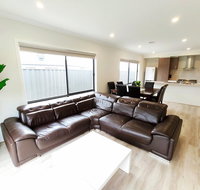 Comfortable 4BR 2Bath House Tarneit Melbourne - Accommodation Brunswick Heads