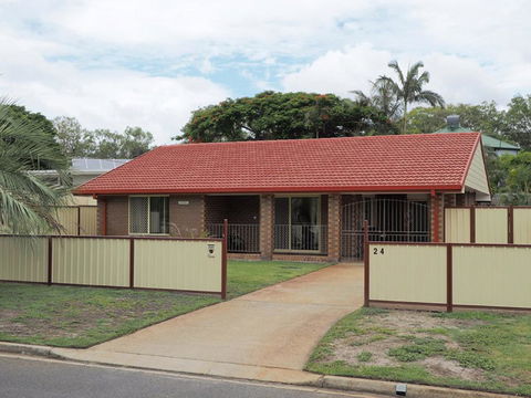 Comfortable Lowset Family Home Only Minutes From The Water! Tarooki St, Bellara - Accommodation Brunswick Heads 0