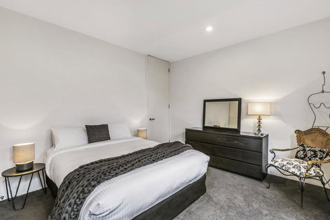 Convenient And Quiet In Sophisticated Malvern - Accommodation Brunswick Heads 3