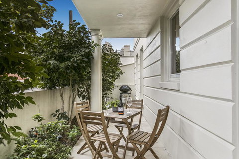 Convenient And Quiet In Sophisticated Malvern - Accommodation Brunswick Heads 2