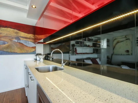 Cool Architect-Designed Studio Close To CBD - Accommodation Brunswick Heads 2