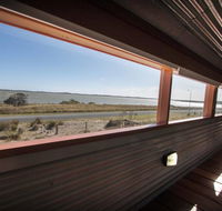 Coorong Aurora - breathtaking waterfront escape - Accommodation Brunswick Heads
