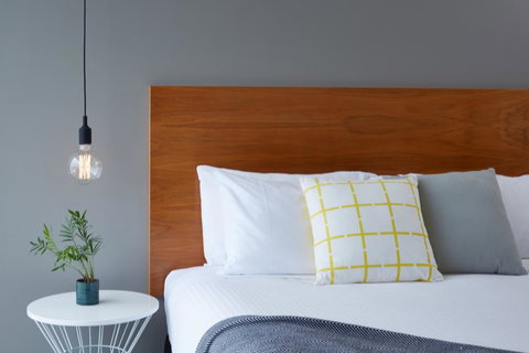 Cosmopolitan Hotel Melbourne - Accommodation Brunswick Heads 0