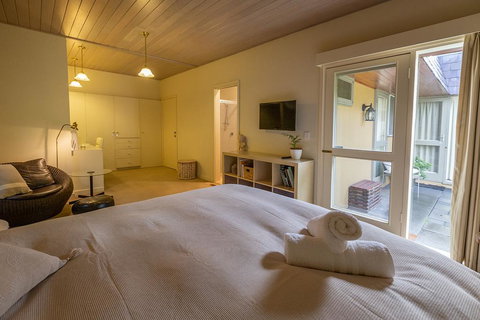 Cygnet, Studio On Sturt - Accommodation Brunswick Heads 0
