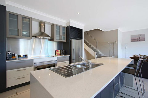 Cypress Townhouse 11 - Accommodation Brunswick Heads 1