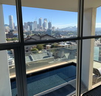 Darlinghurst Spacious apartment with balcony and pool with harbour views - Accommodation Brunswick Heads