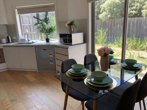 Delicate And Peaceful Bundoora Townhouse 11-R2 - Accommodation Brunswick Heads 2