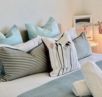 Deluxe and Brand New Lakeside Apartment - Accommodation Brunswick Heads