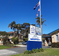 Dolphins of Mollymook Motel and Fifth Green Apartments - Accommodation Brunswick Heads