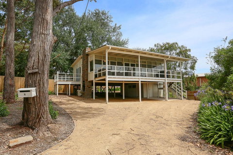 DROMANA BEACH SHACK... - Accommodation Brunswick Heads 1